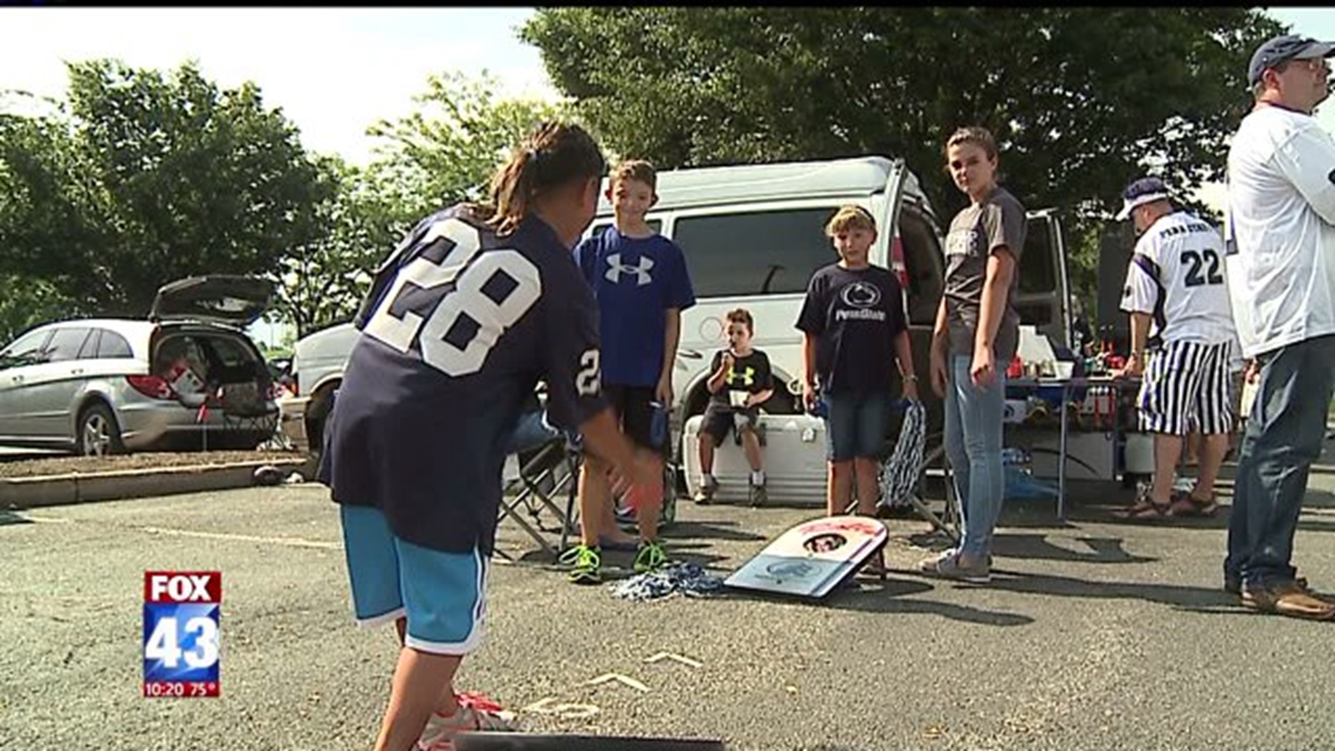 Fans Make Their Way to State College for First PSU Home Game