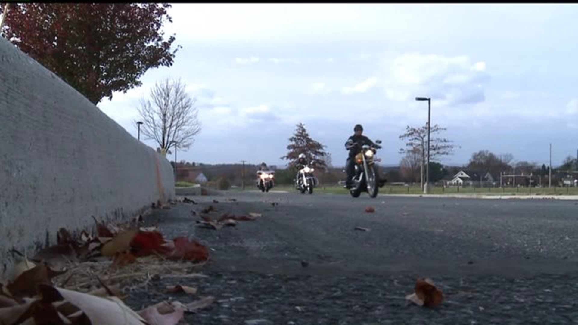 Over five hundred bikers help deliver toys to kids in the hospital