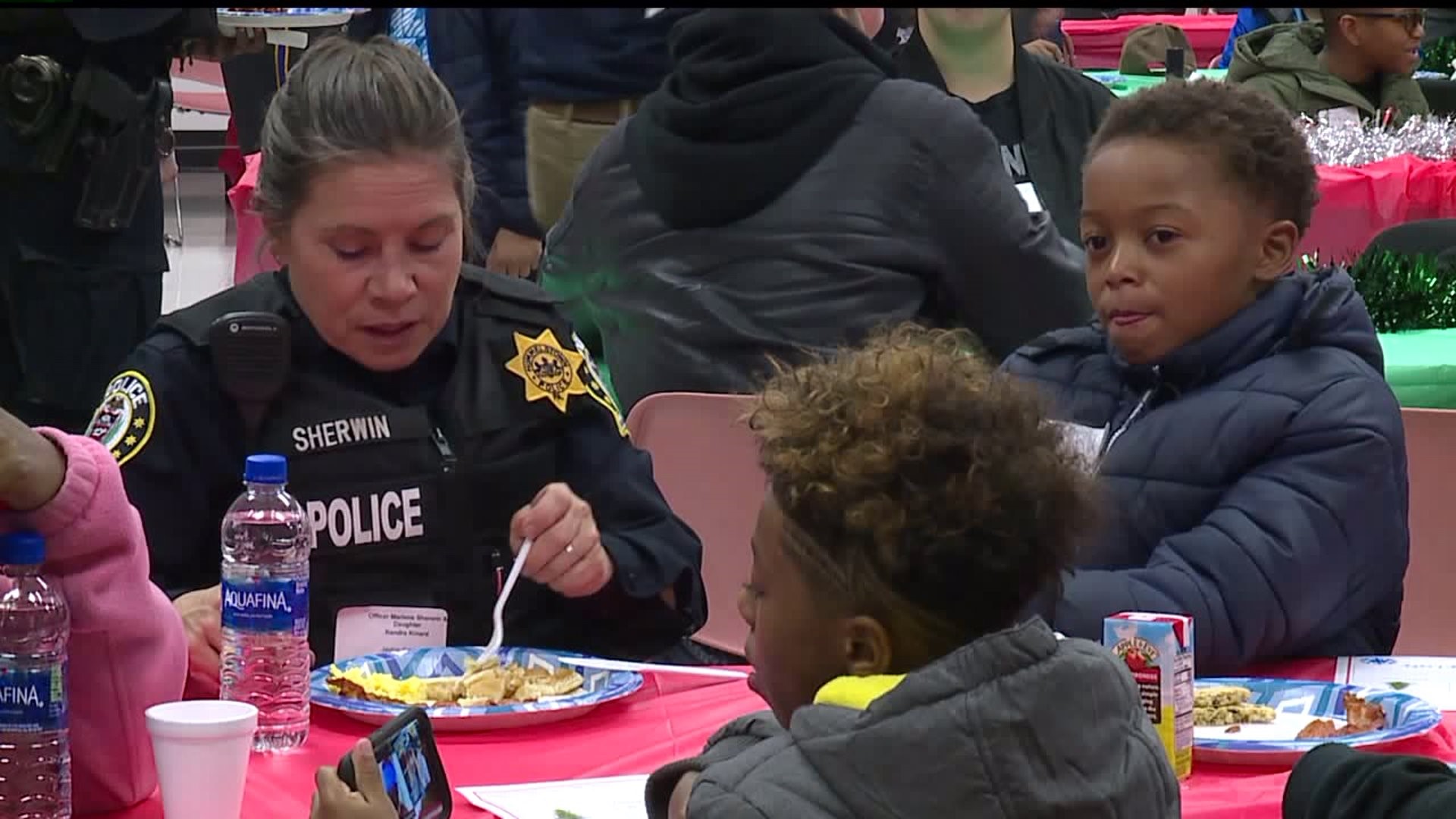 Harrisburg Police Athletic League holds annual Shop with a Cop event