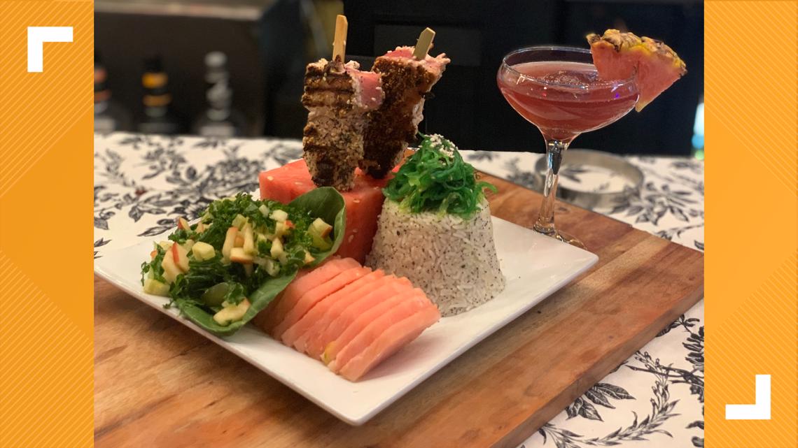 Olivia's prepares a Pretty in Pink Salad topped with Ginger Seared Tuna, Seaweed Salad and Thai Ginger Dressing - Vimarsana News