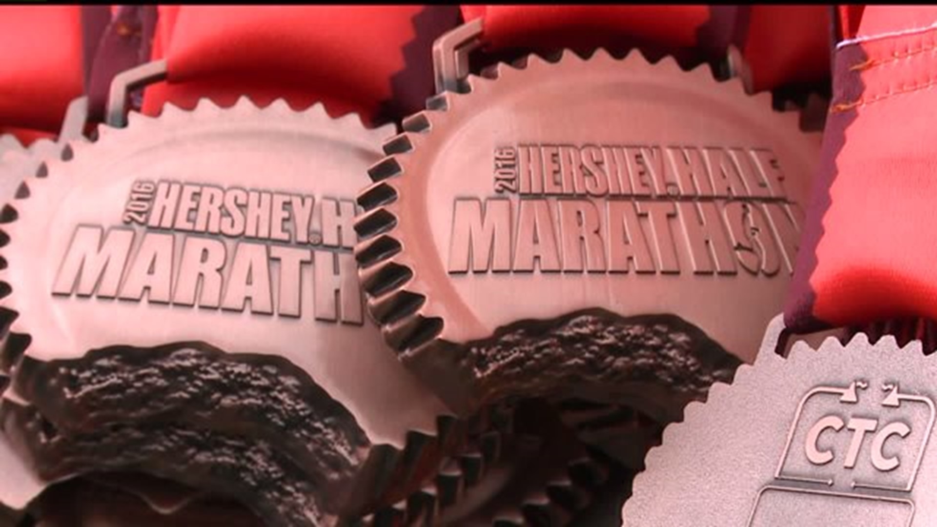 Thousands run half-marathon through the "Sweetest Place on Earth"