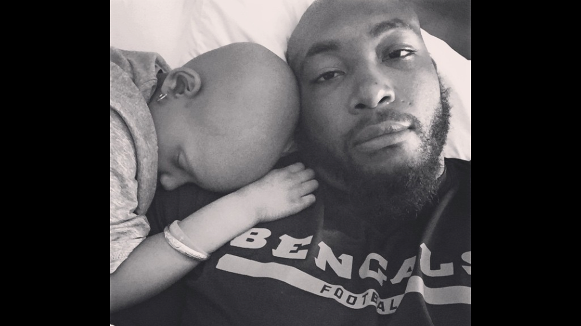 Cincinnati Bengals selling Devon Still jerseys, donating proceeds to