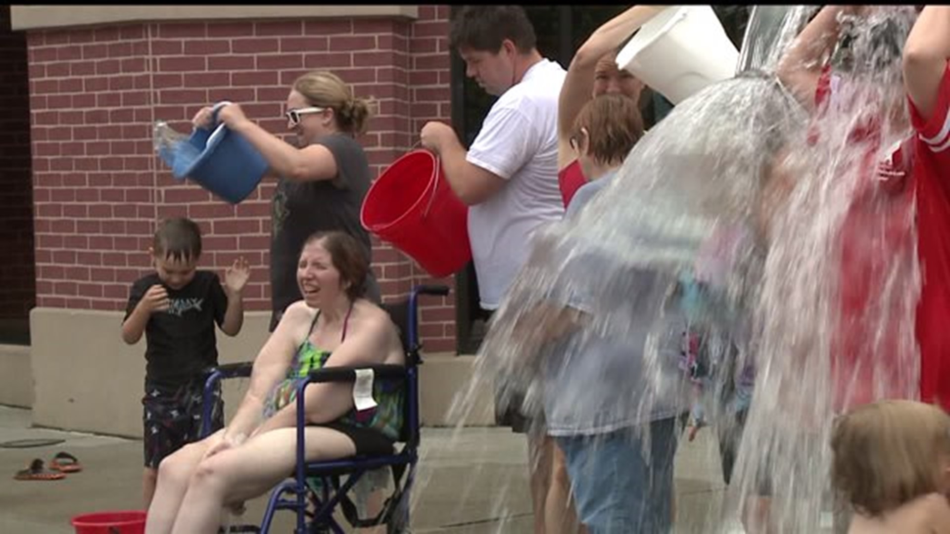 Families reignite the `Ice Bucket Challenge` because every drop adds up