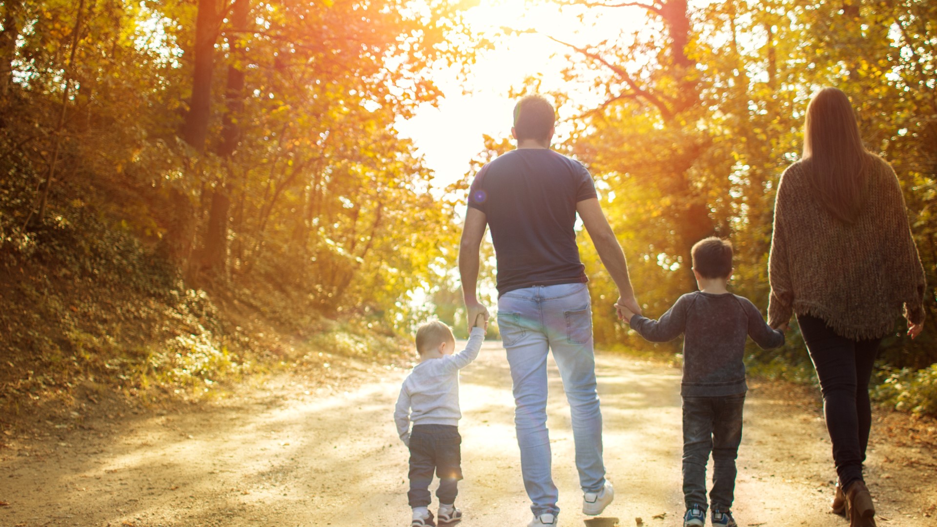 Professor of Marriage and Family Therapy, Dr. Diane Gehart, shares advice on how to prevent conflict on vacation and enjoy time with the family.