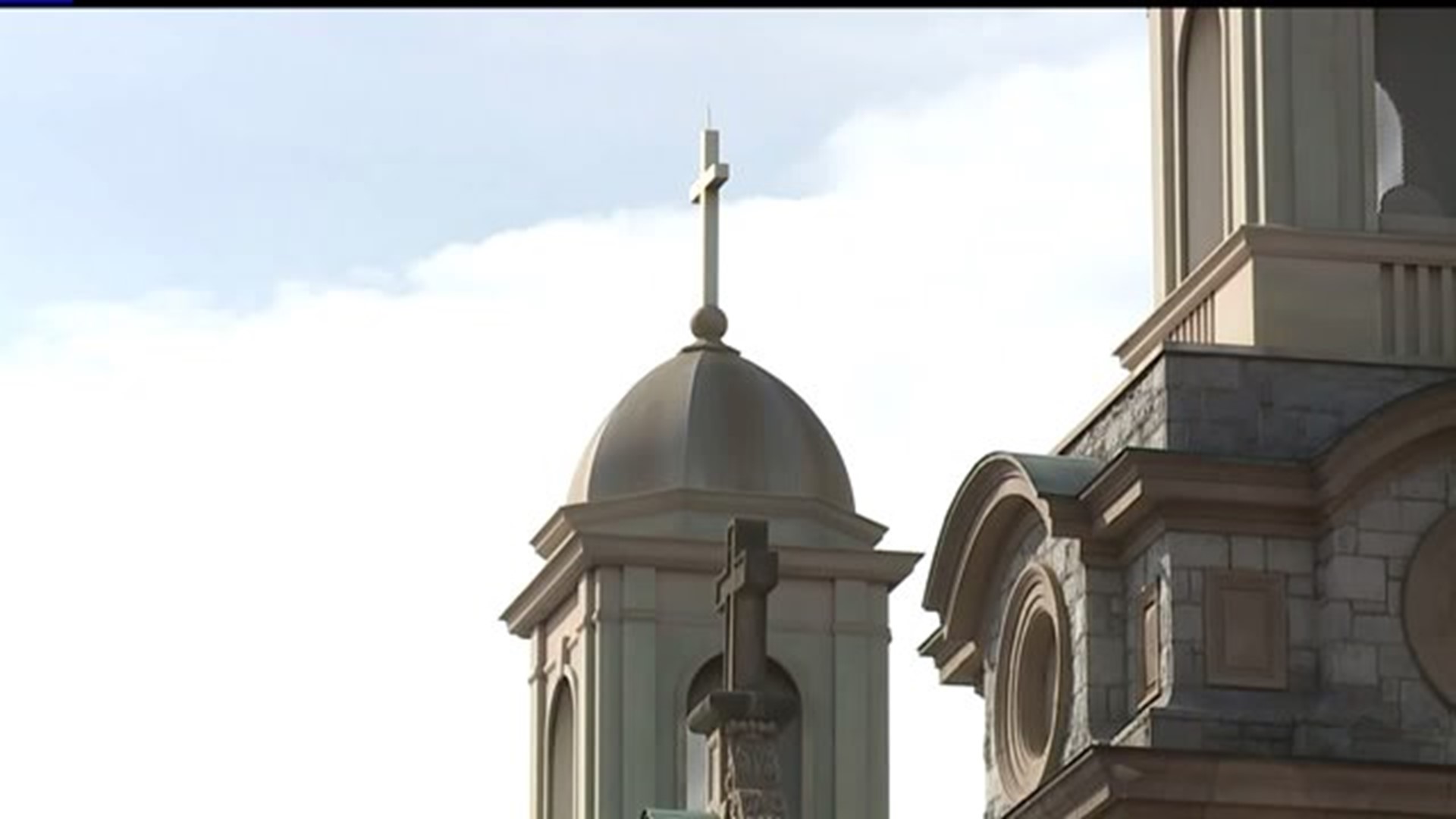 Atheist group files lawsuit in Harrisburg challenging legislative prayer policy