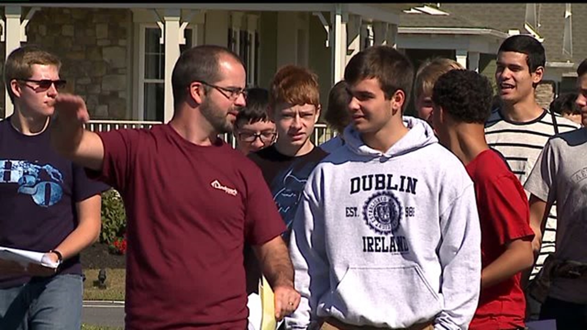 Students get a first hand look at home construction