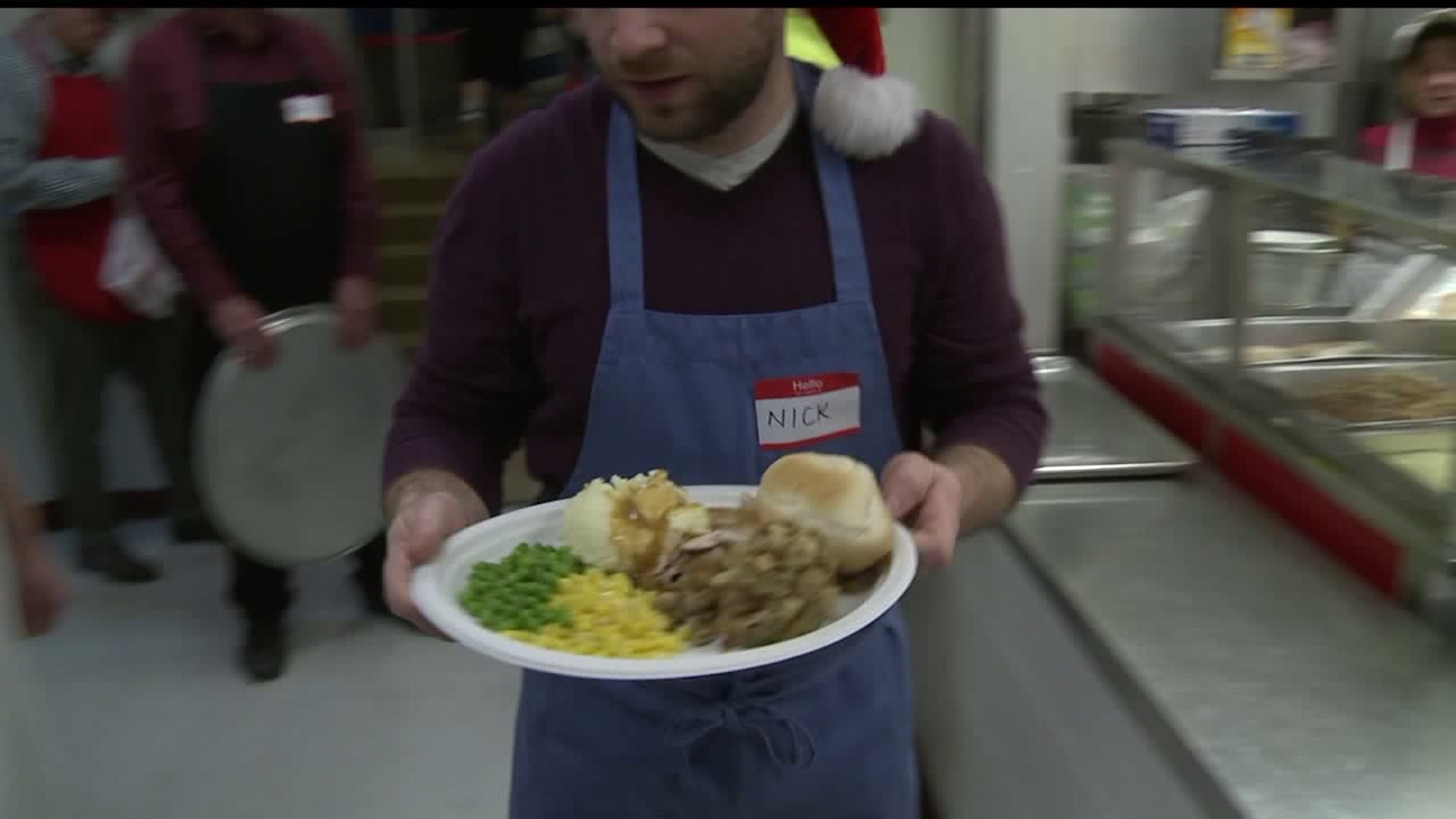 Volunteers give gift of free meals in Lancaster County