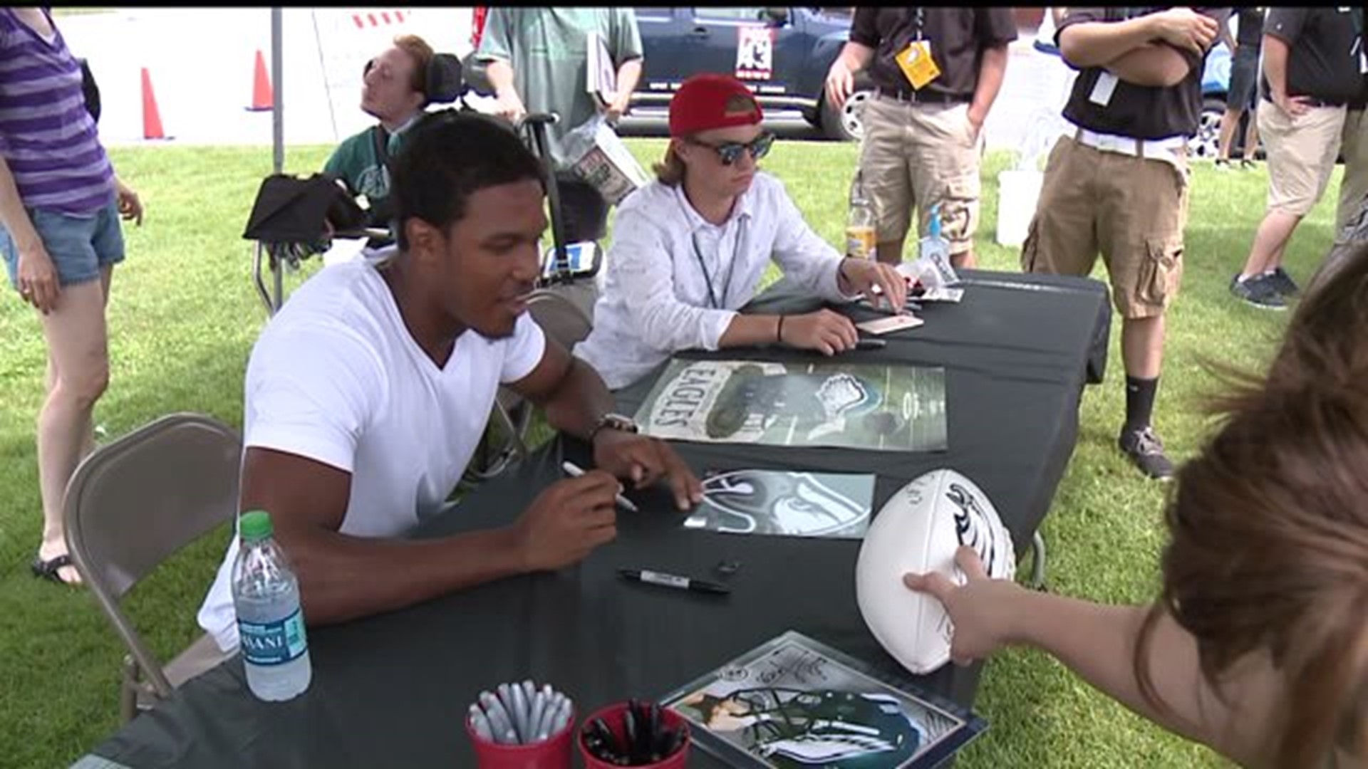 Eagles players at Rockvale Outlets for meet and greet