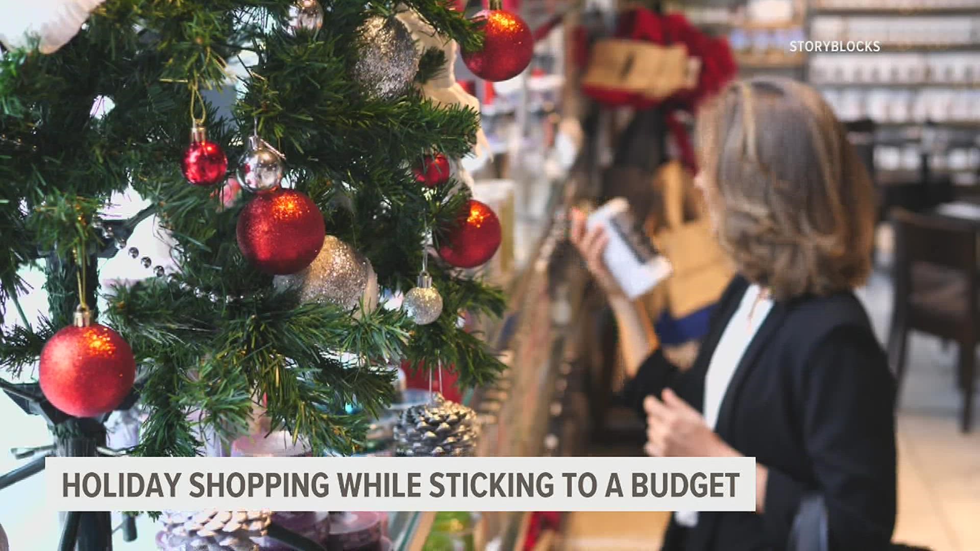 Experts offer holiday shoppers some quick tips on how to best plan out your last minute shopping without going over budget.