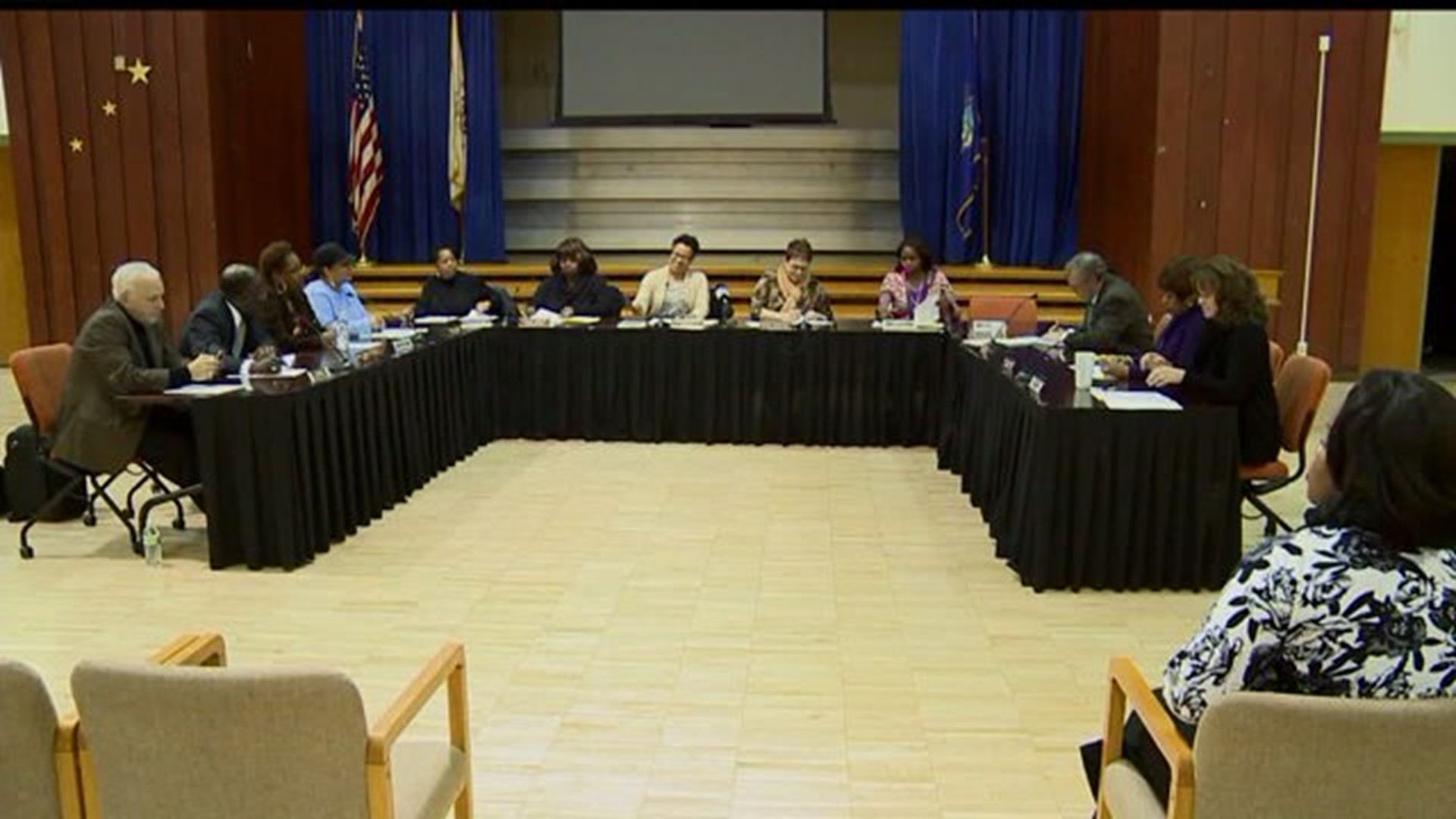 Harrisburg School Board Votes on Agreement with Union