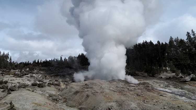 104 Minute Geyser Stock Photos, High-Res Pictures, and Images - Getty Images