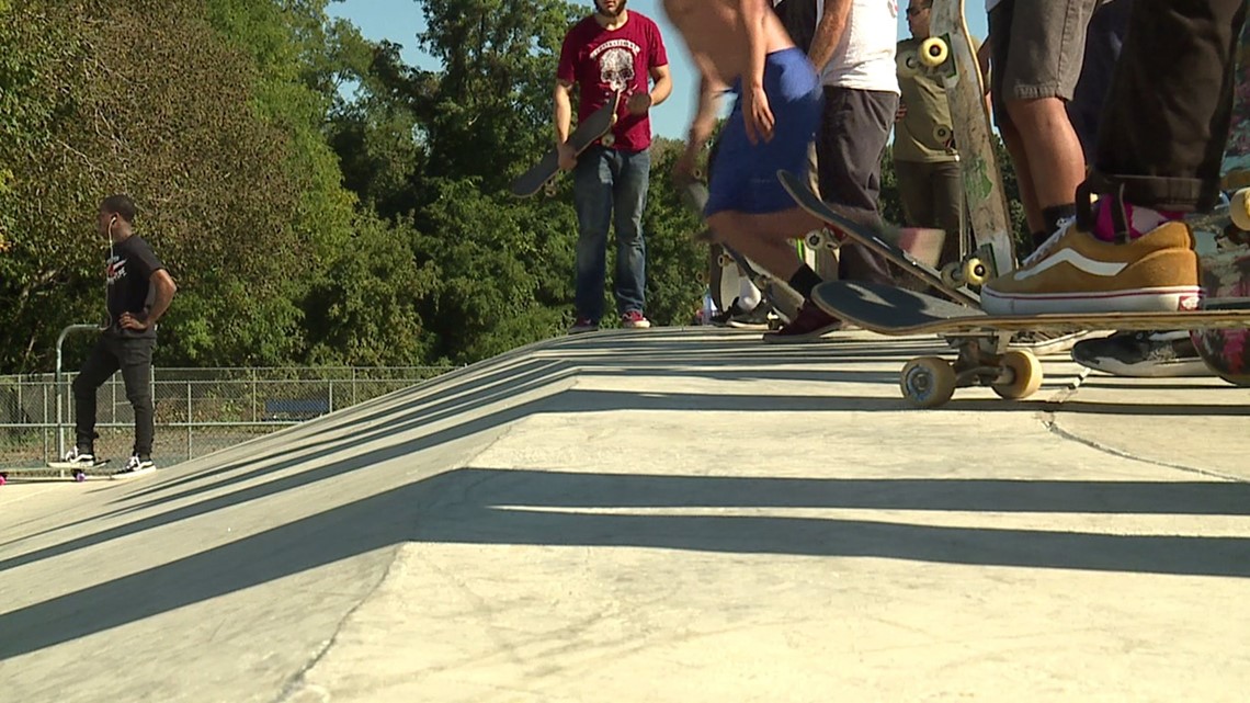 Dozens share concrete, carve bowls, and grind rails at new Steelton