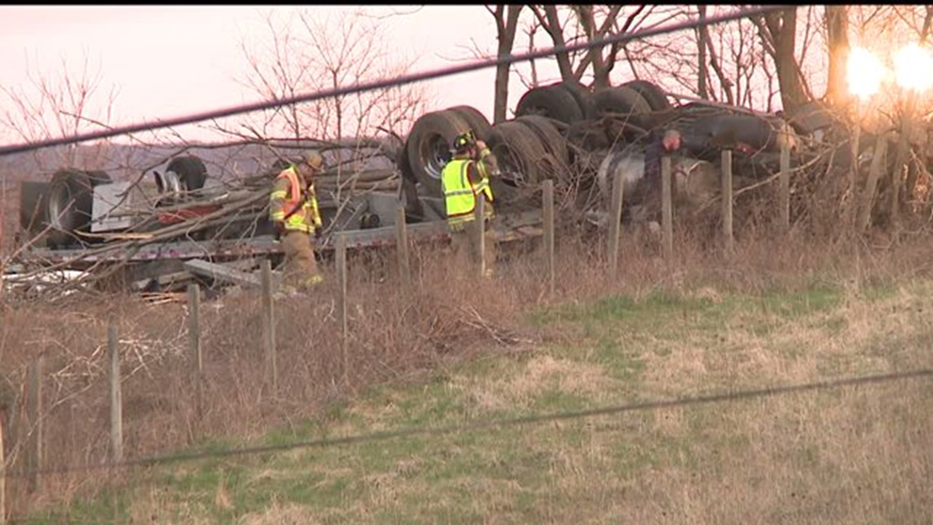 Coroner called to scene of tractor trailer accident in Dauphin County