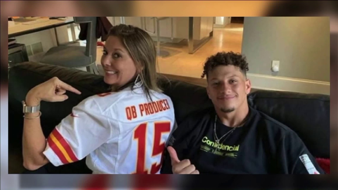 is patrick mahomes related to austin mahomes