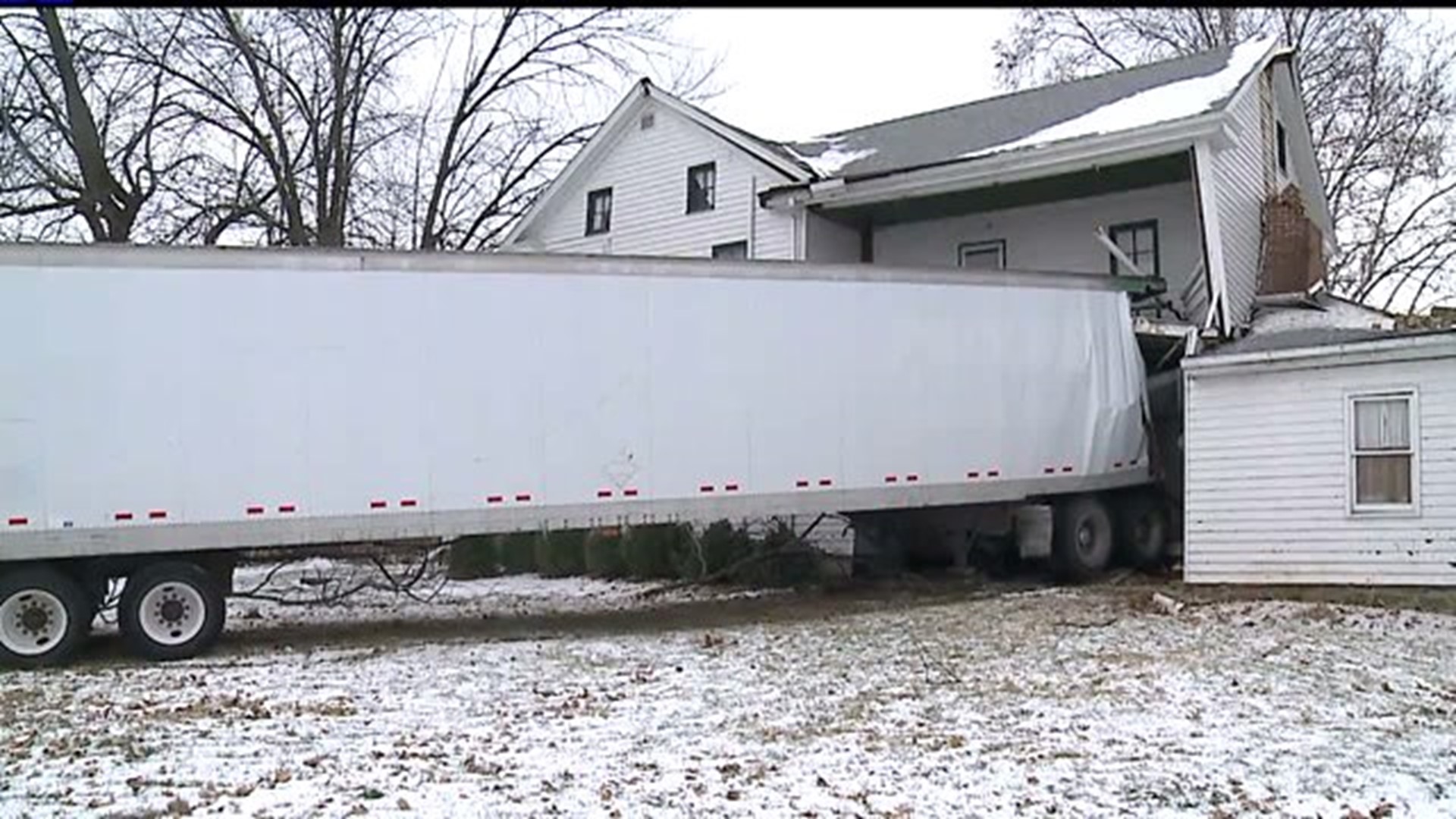 Tractor Trailer crashes into Adams County home