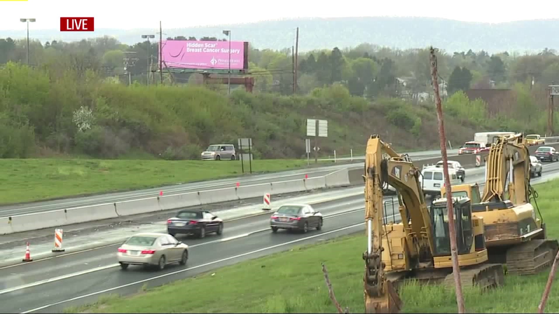 Crash on Interstate 83 closes left lanes in both directions, expected to cause heavy delays