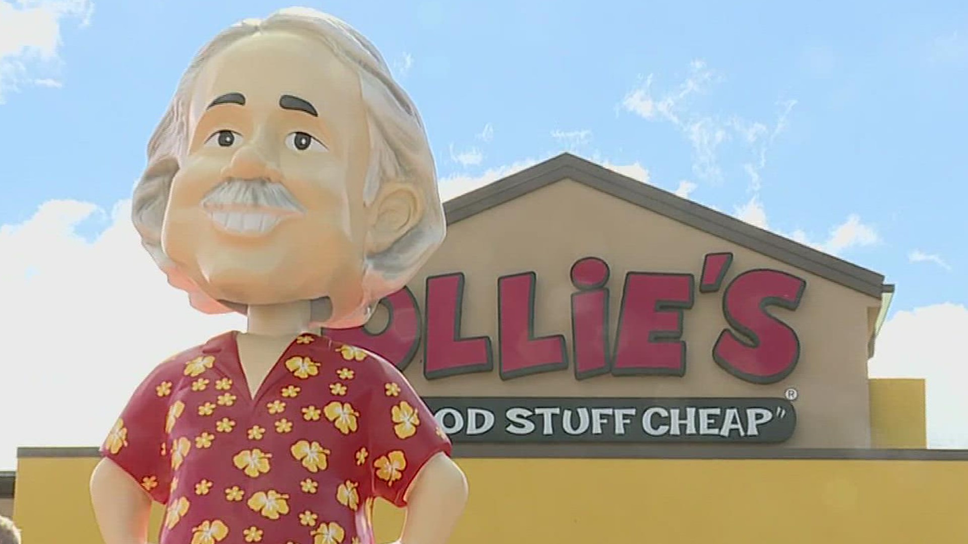 The popular retailer of closeout merchandise built a 16-foot, fully functioning bobblehead of the store's mascot, Ollie!