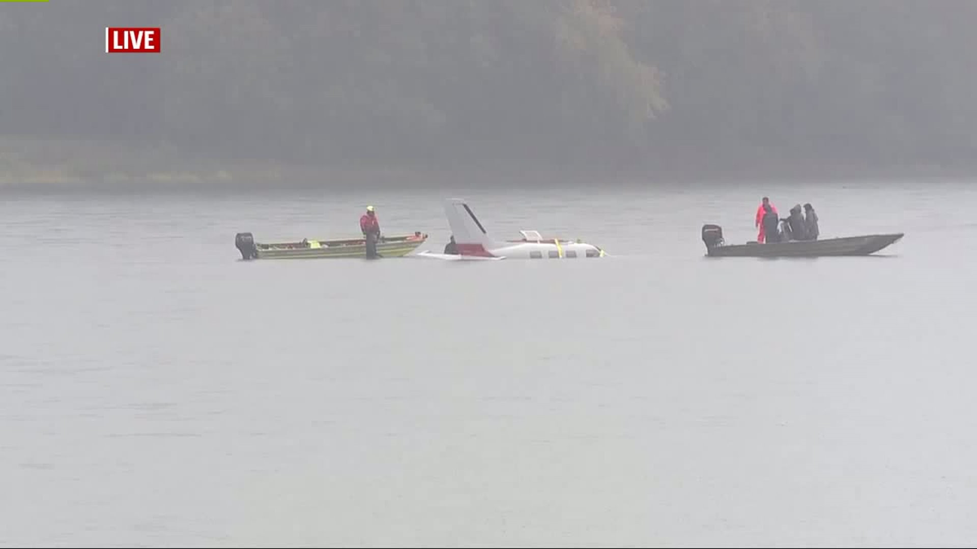 Plane in Susquehanna River is finally to be removed