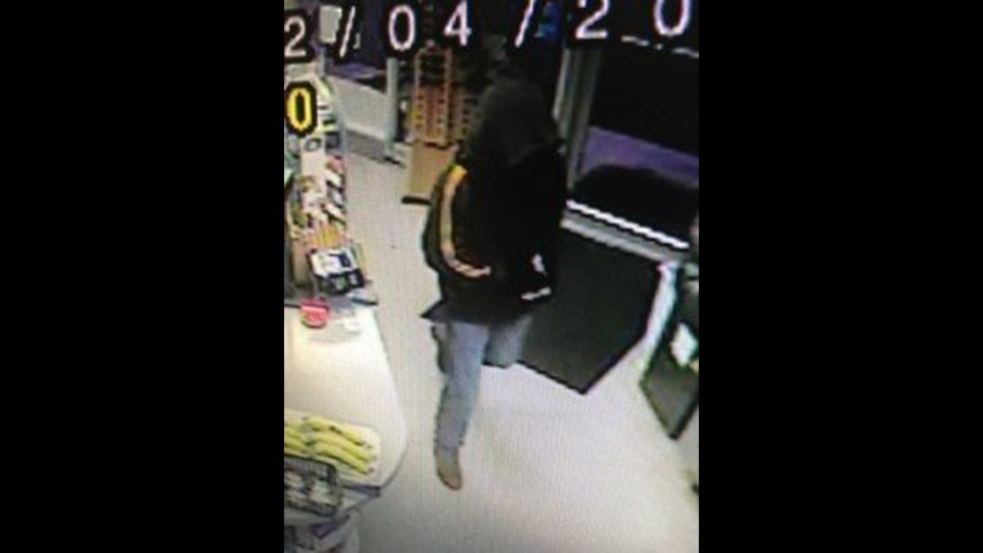 Police looking for man who robbed a Mechanicsburg gas station