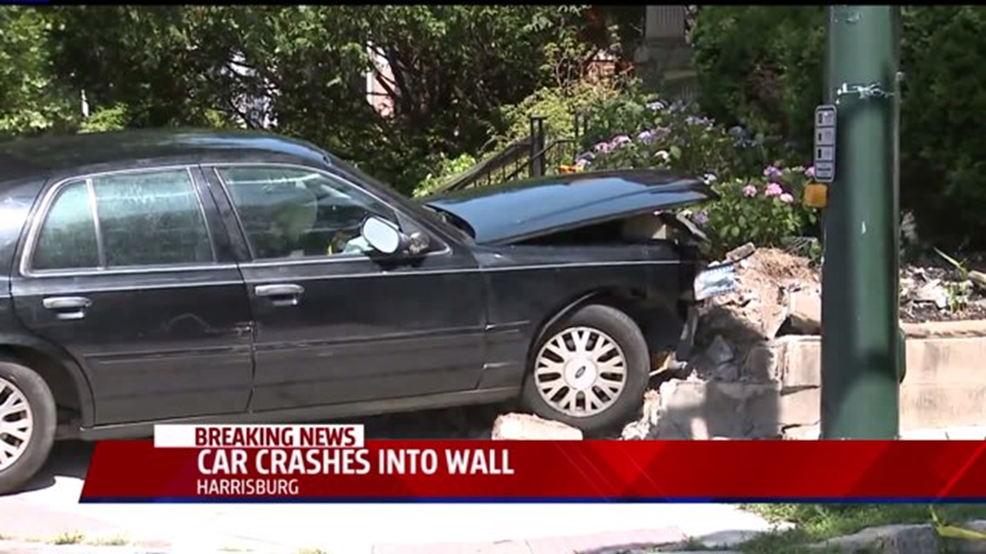 Driver crashes stolen car during police pursuit in Harrisburg