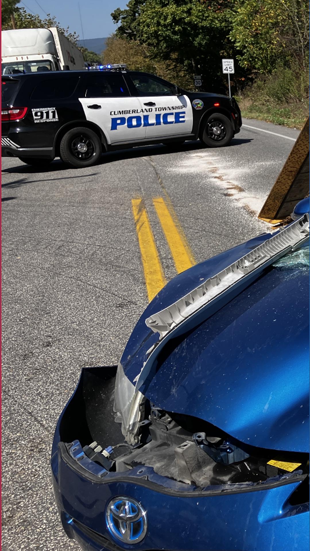 Multi-vehicle crash in Adams County injures 2 people | fox43.com