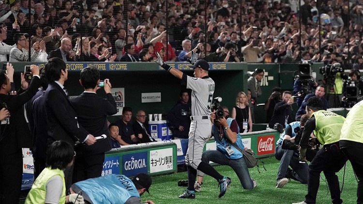 Ichiro right at home in MLB's opener
