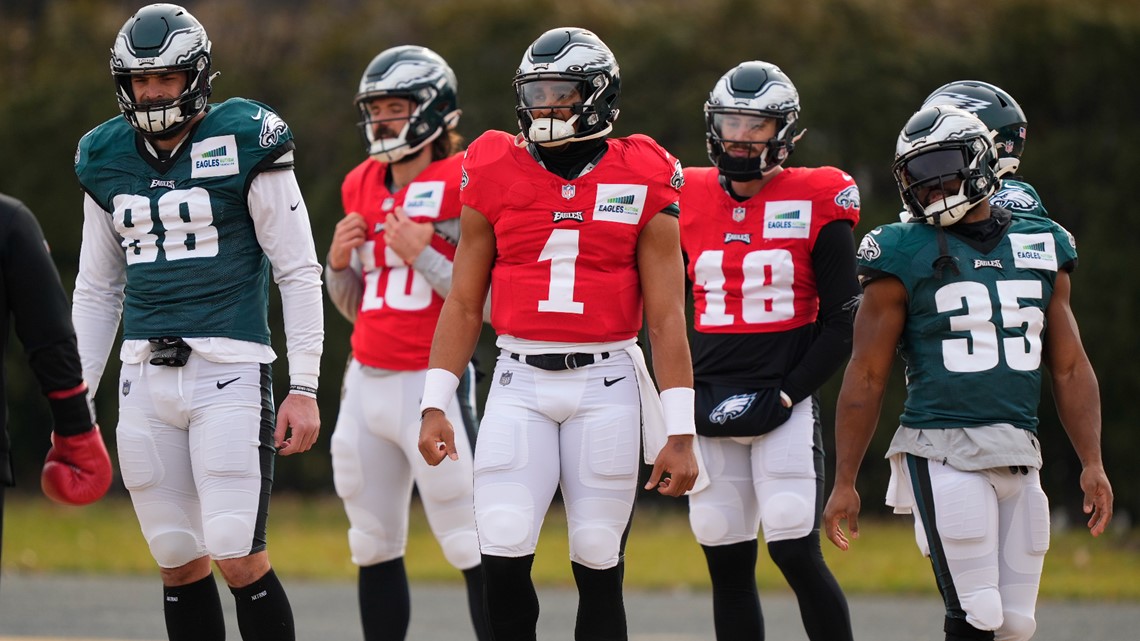 Eagles' Jalen Hurts Talks Shoulder Injury: 'I've Got a Bounty on