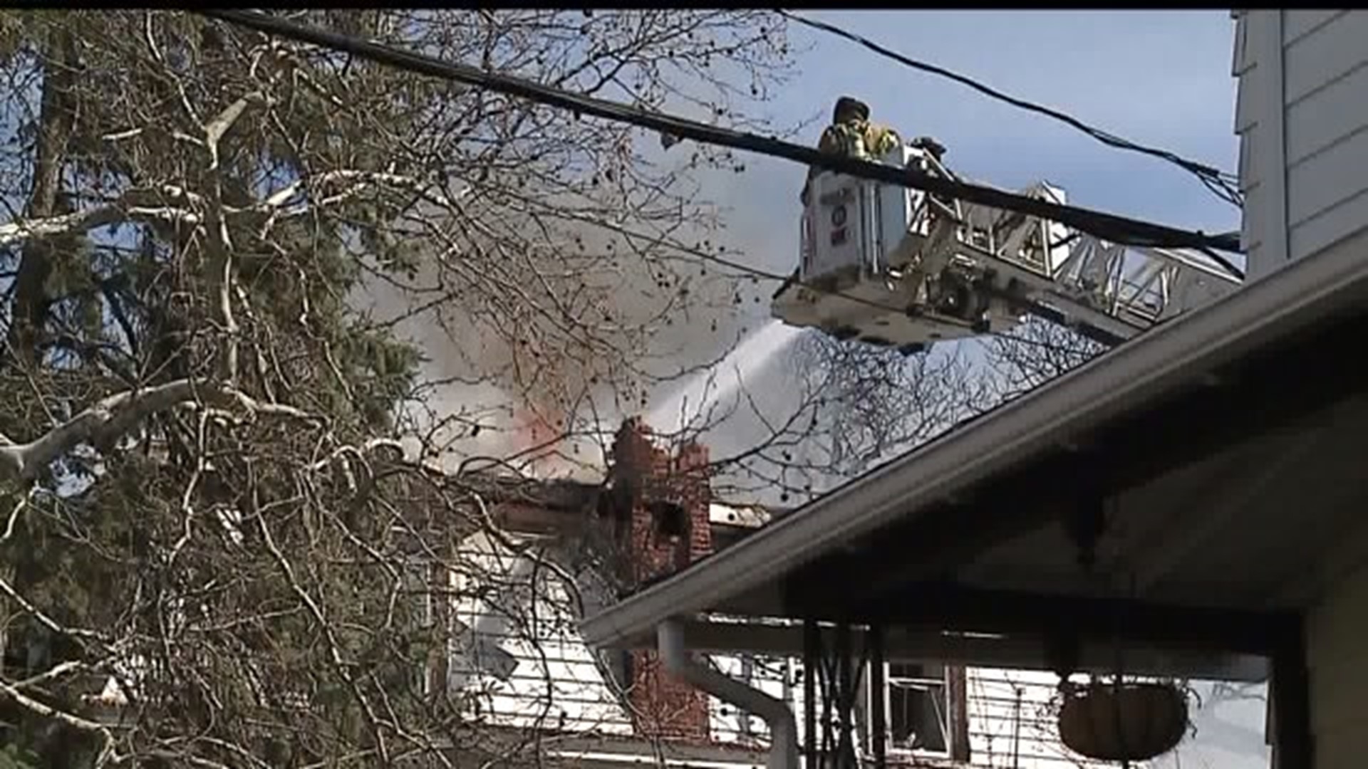 8 people displaced in Lemoyne fire, but still say, `We`re lucky`