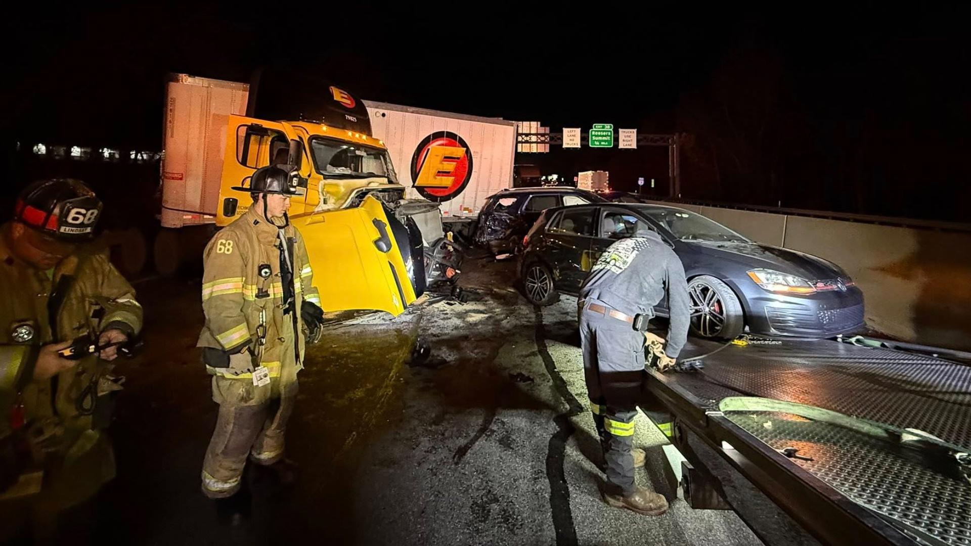 6 people injured after 12 vehicle crash on I-83N in York County