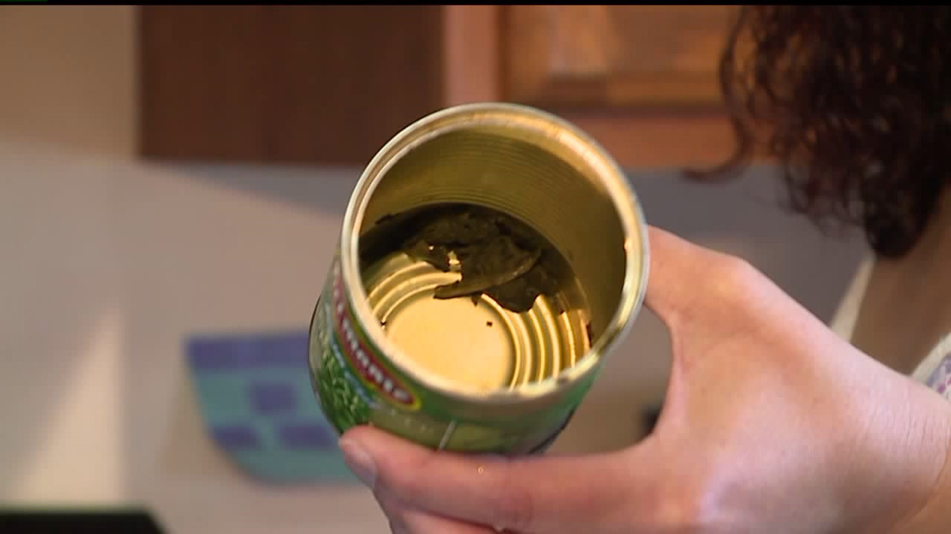 Franklin County woman finds dead bird in spinach can