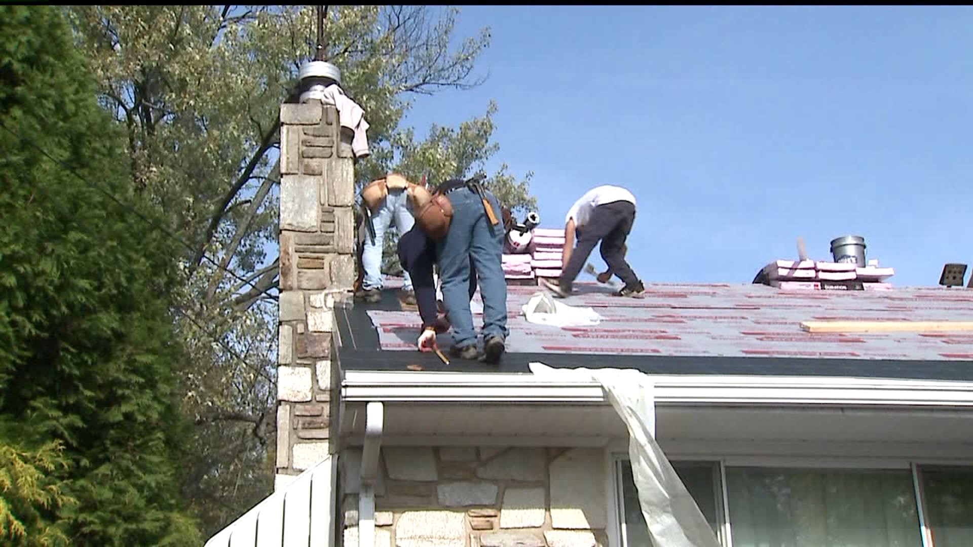 Veteran receives new roof for free