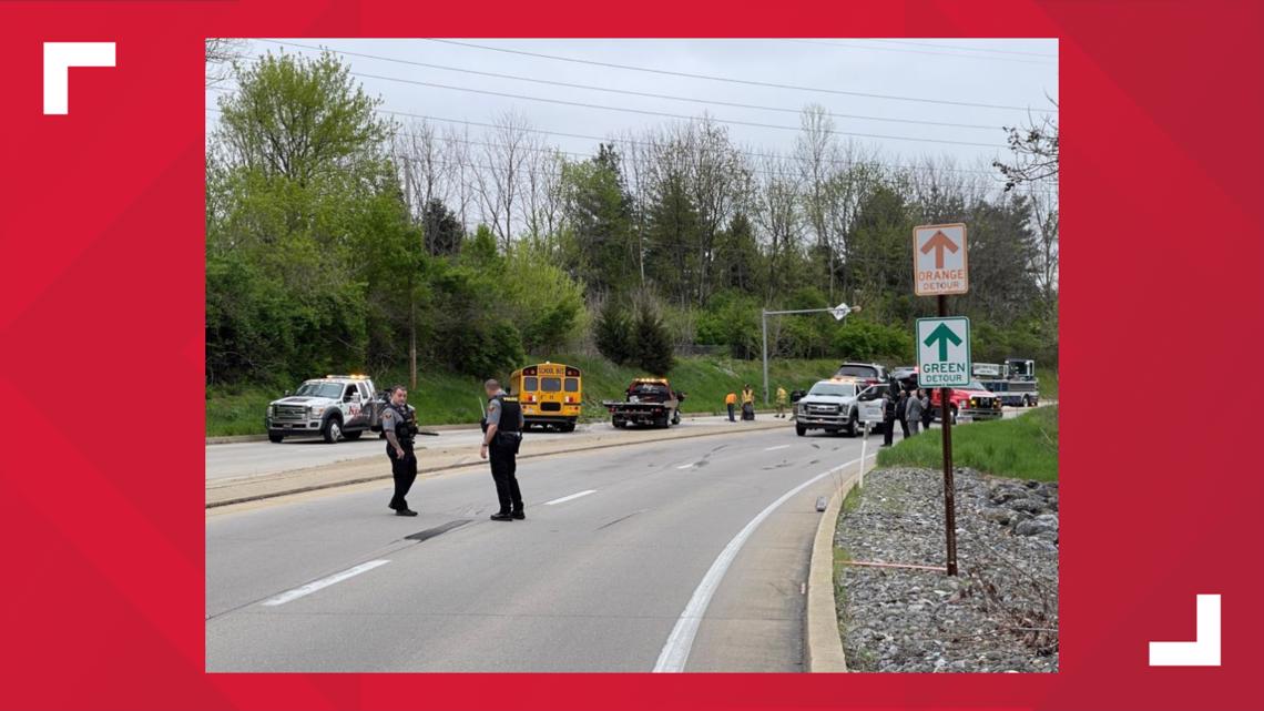 Three people injured in crash involving school bus in Lancaster - Vimarsana News