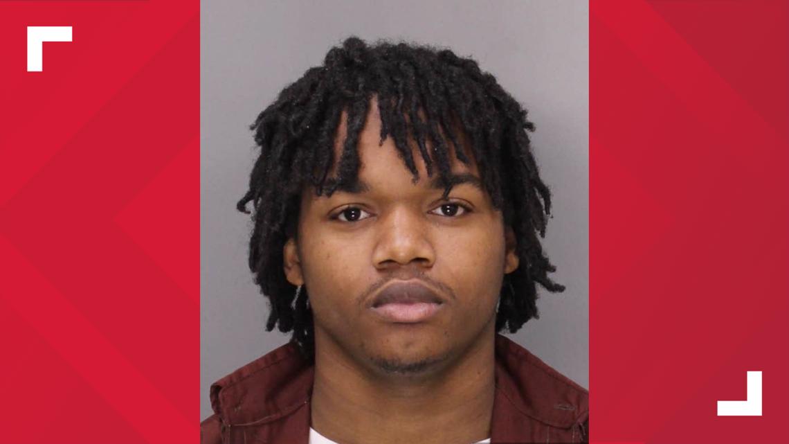 Lancaster County police search for Philadelphia man in identity theft ...