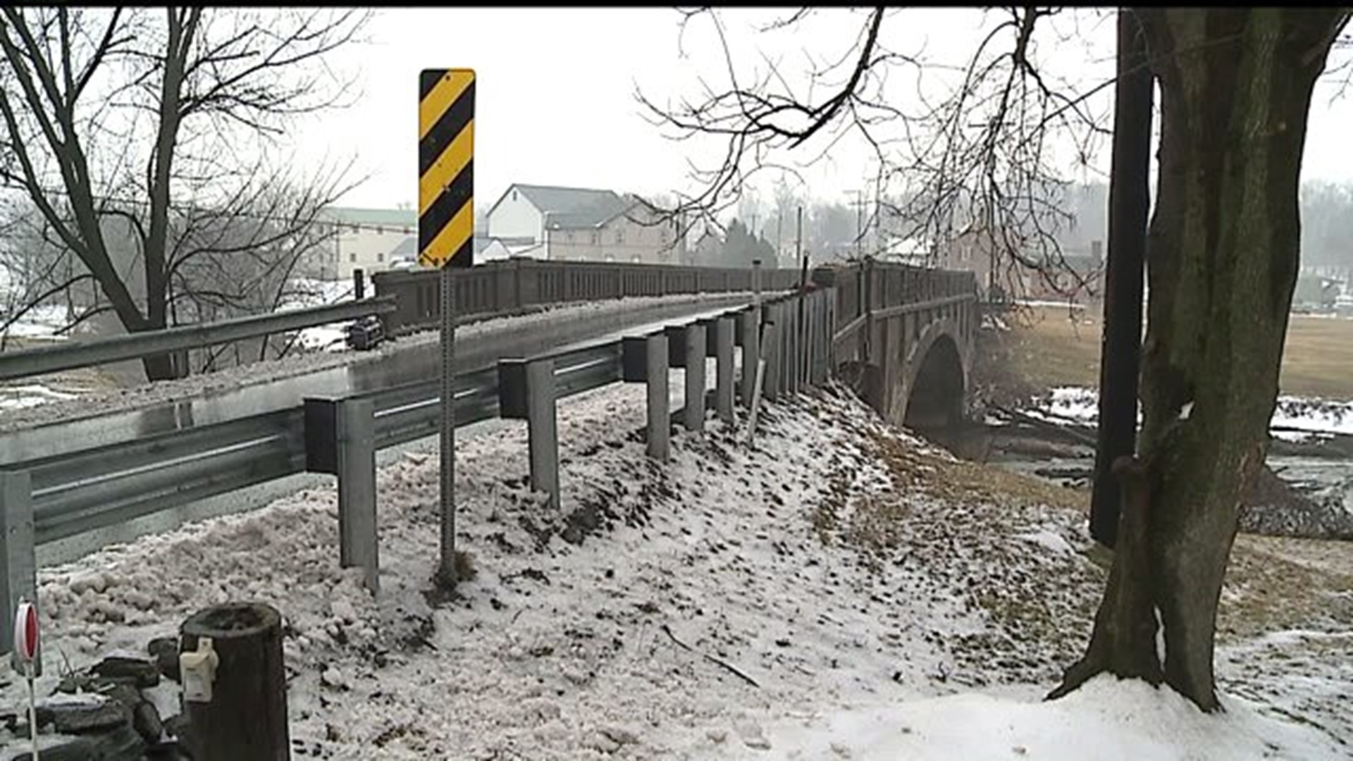 Strasburg Pike bridge closed for construction