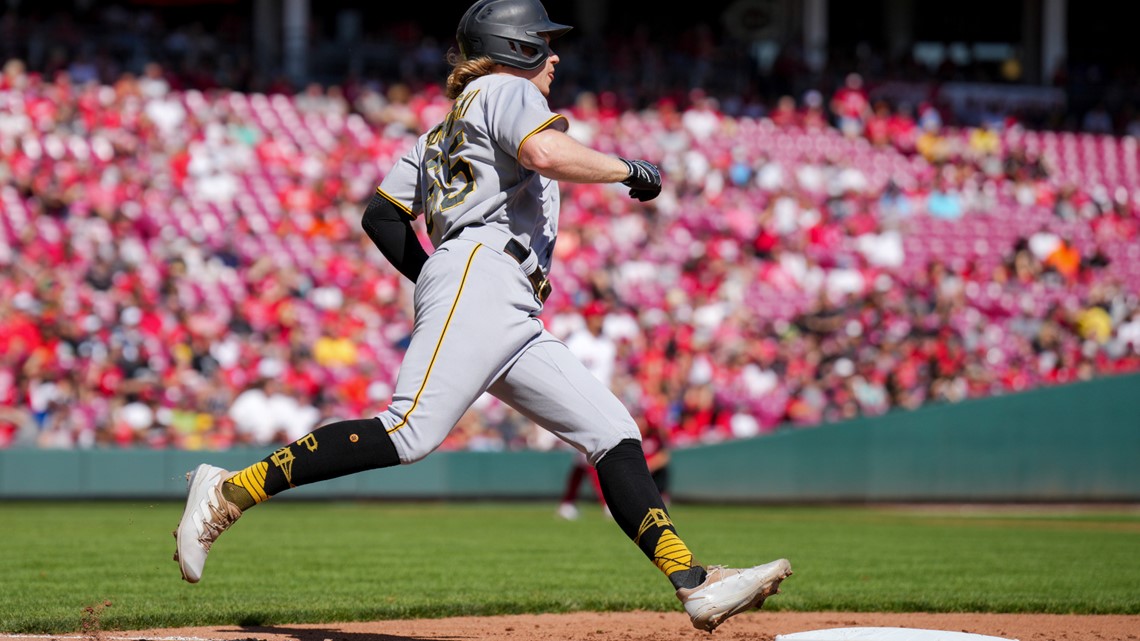 Joey Votto says he'll wait to ponder his future until the Reds' season ends