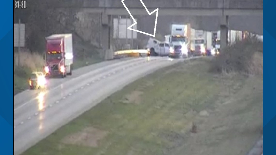 Interstate 81 southbound reopens after crash in Lebanon County | fox43.com