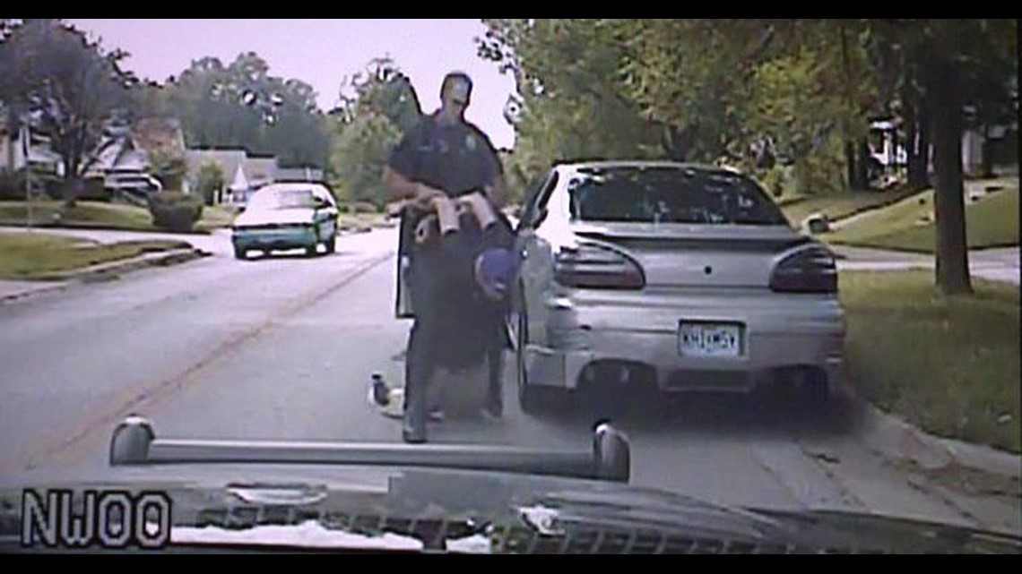 New video shows convicted police officer using stun gun on teen | fox43.com