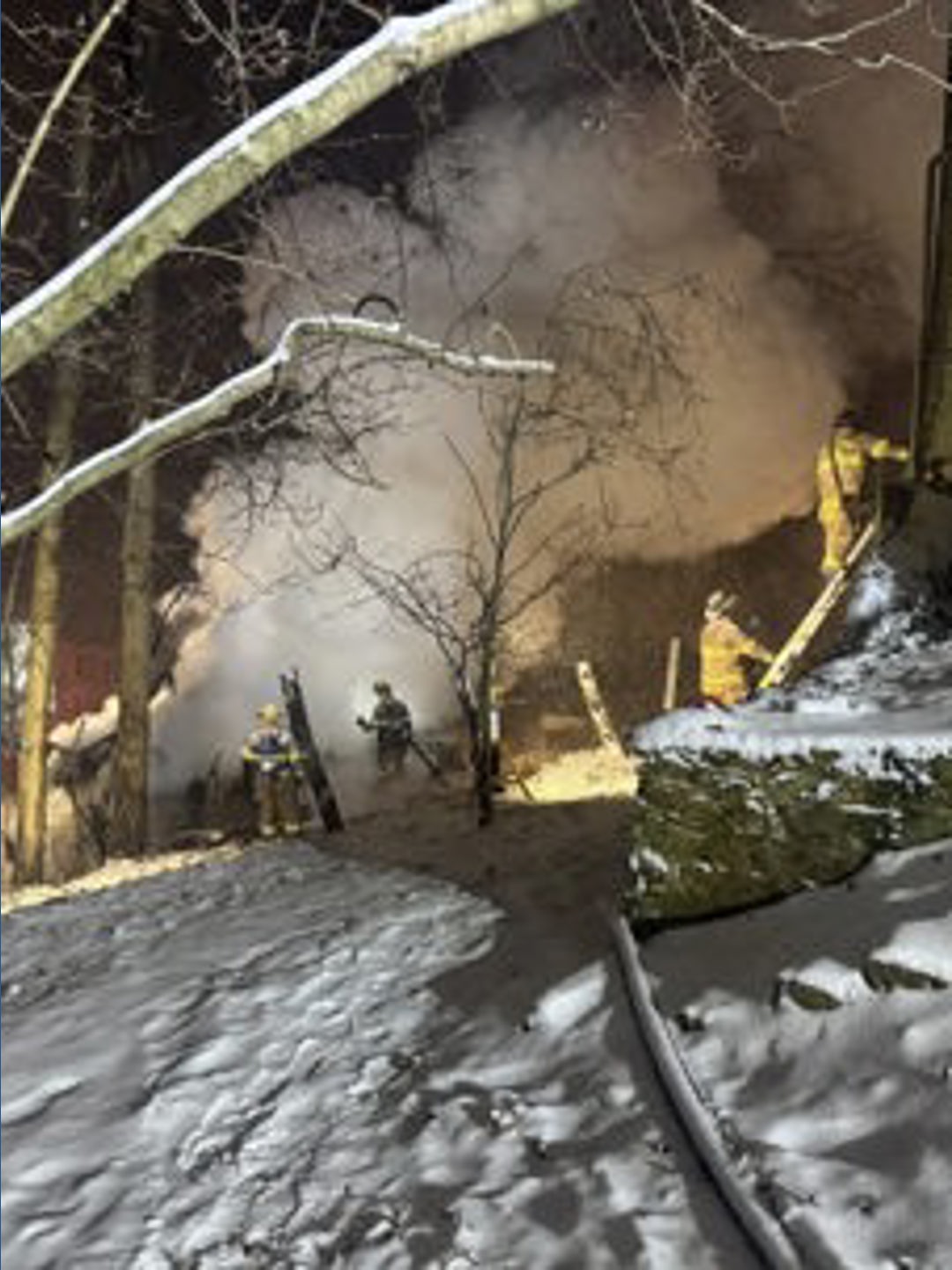 Crews respond to York County barn fire in heavy snow Sunday morning ...