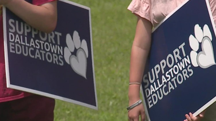 Dallastown community rallies to support fair contracts for educators