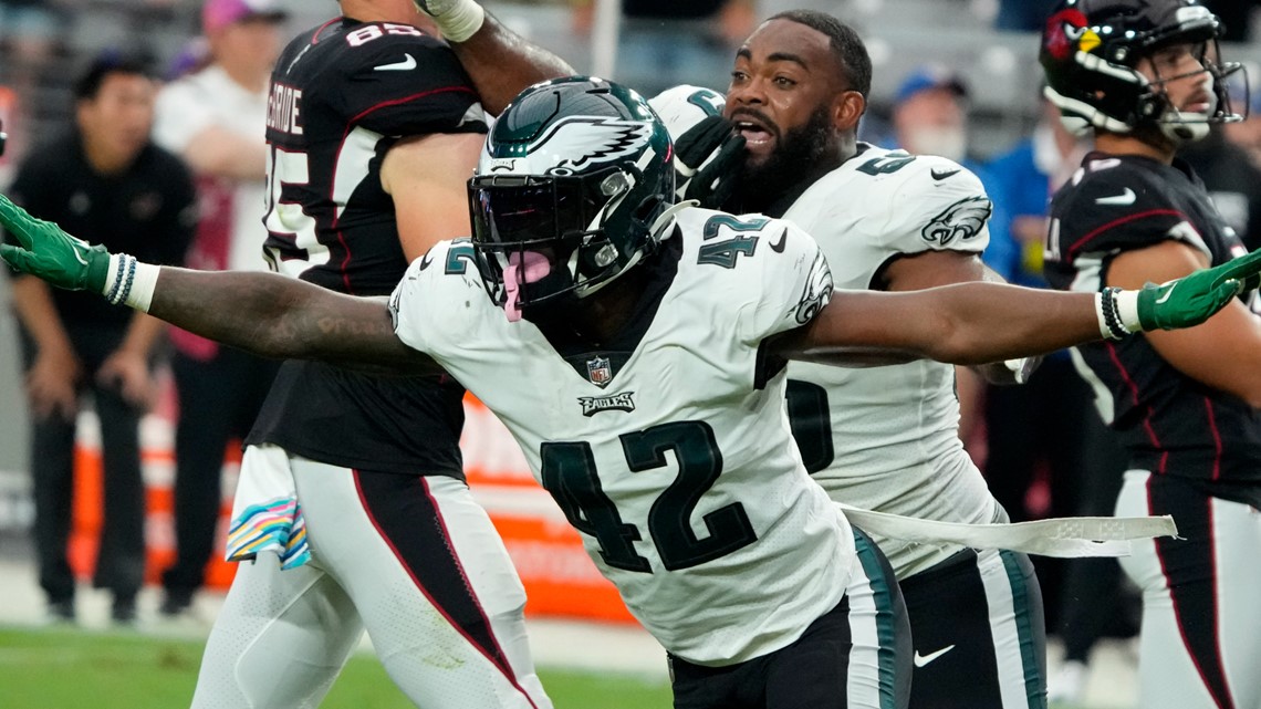 Cardinals fail on late chances in 20-17 loss to Eagles