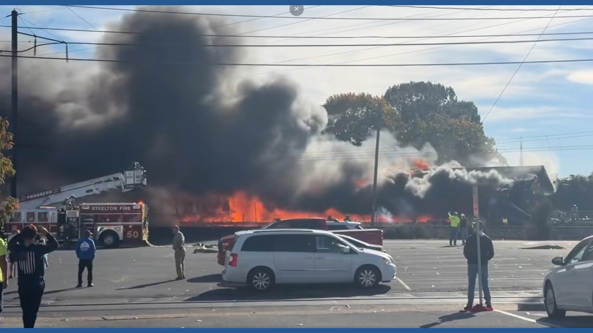 Crews respond to large commercial fire in Middletown
