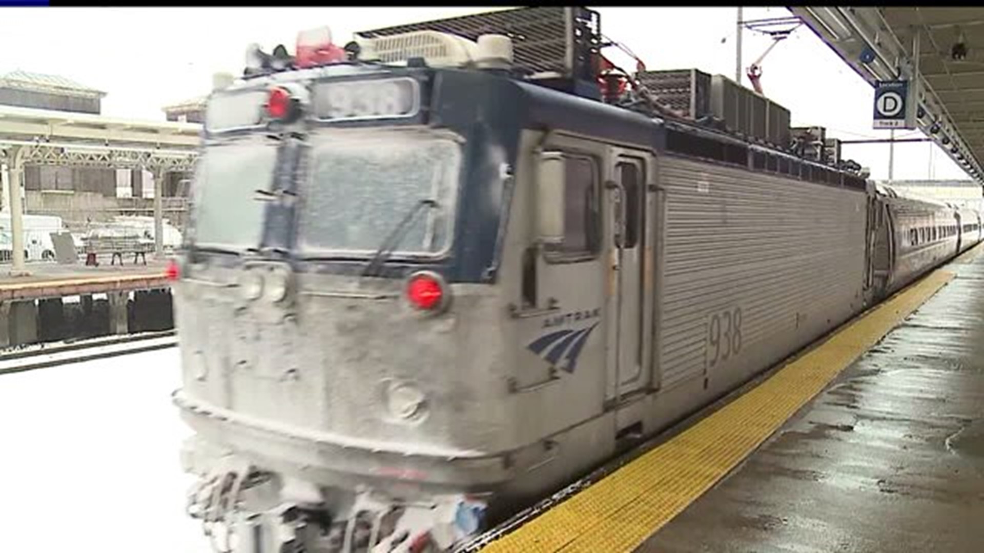 Snow along the coast causing travels delays at HIA and Amtrak