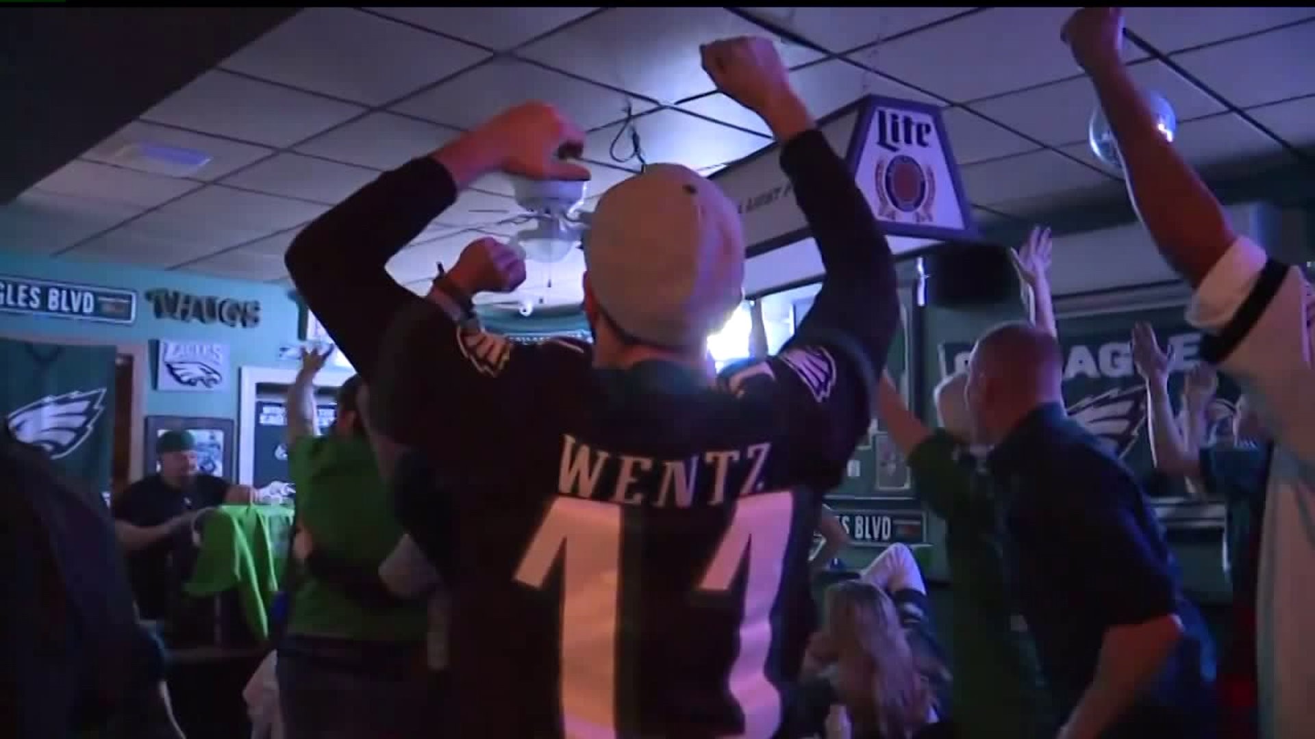 Eagles fans gather to watch big game in Dauphin County