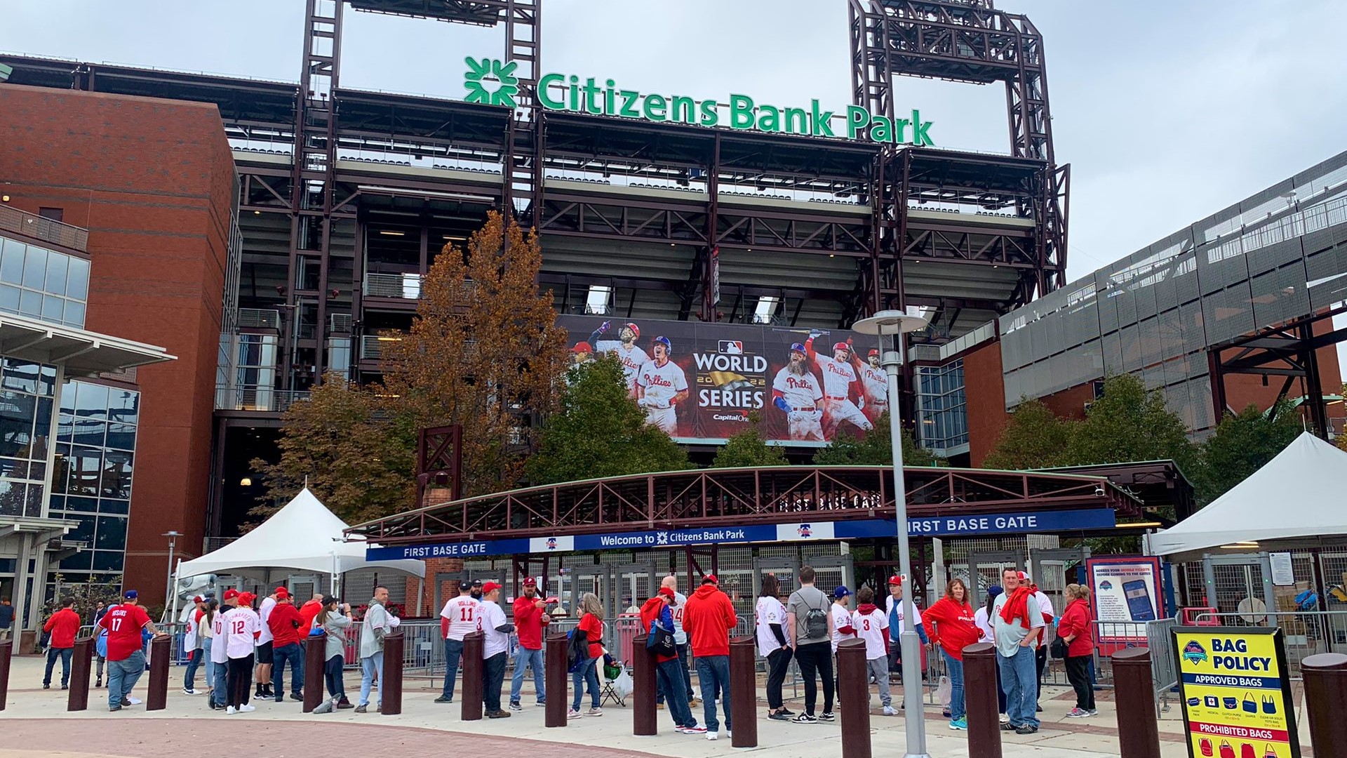 Getting a preview of Game 3 of the World Series from Citizens Bank Park