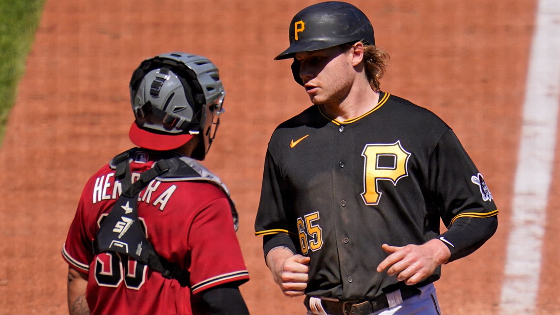 Cleaning up: Pirates beat Dodgers 8-4 for rare sweep in LA