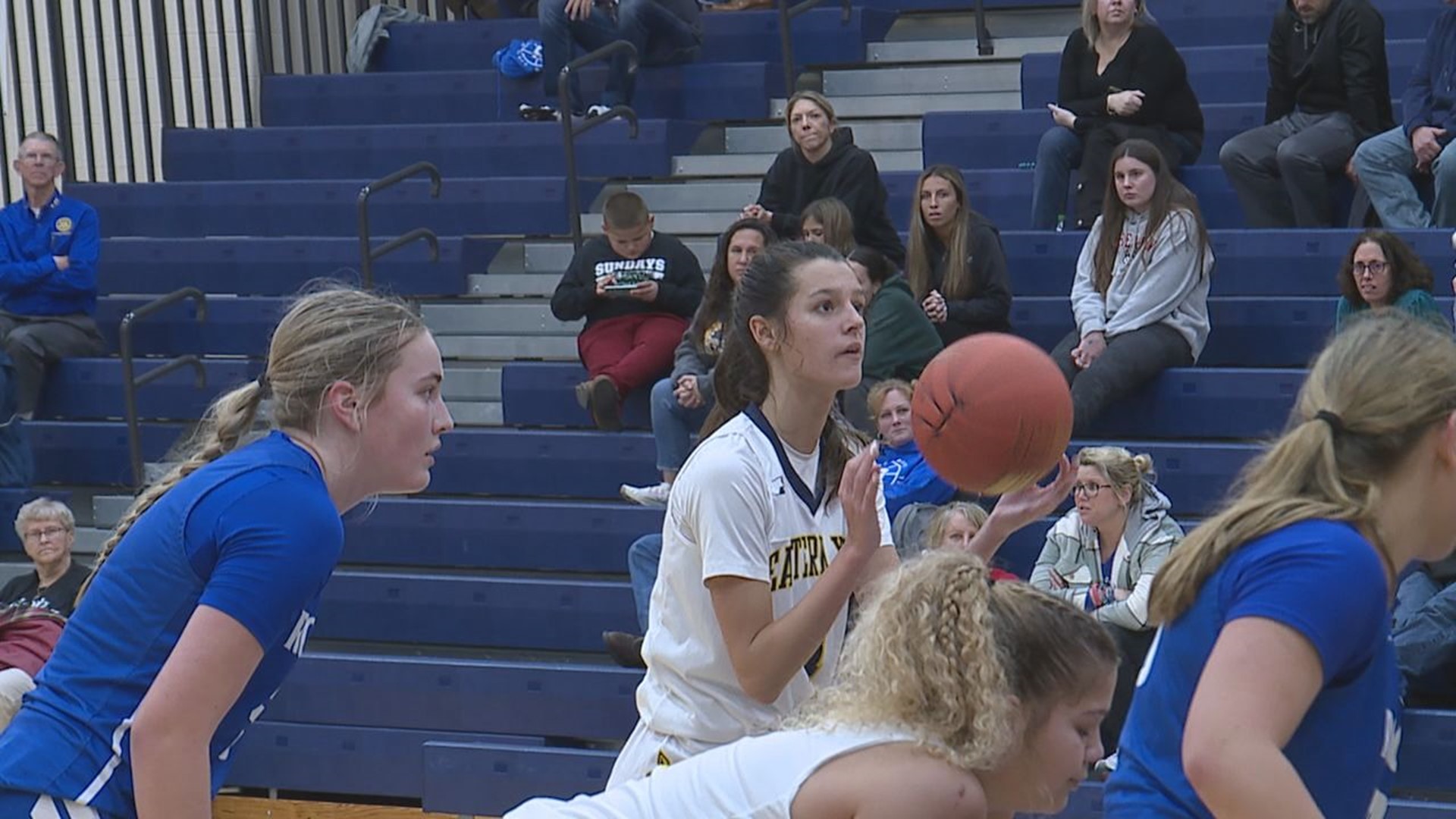 Arianna now joins the elite club alongside her father and coach Jason, her uncle Justin and cousin Trevor as a 1,000-point scorer for the school.