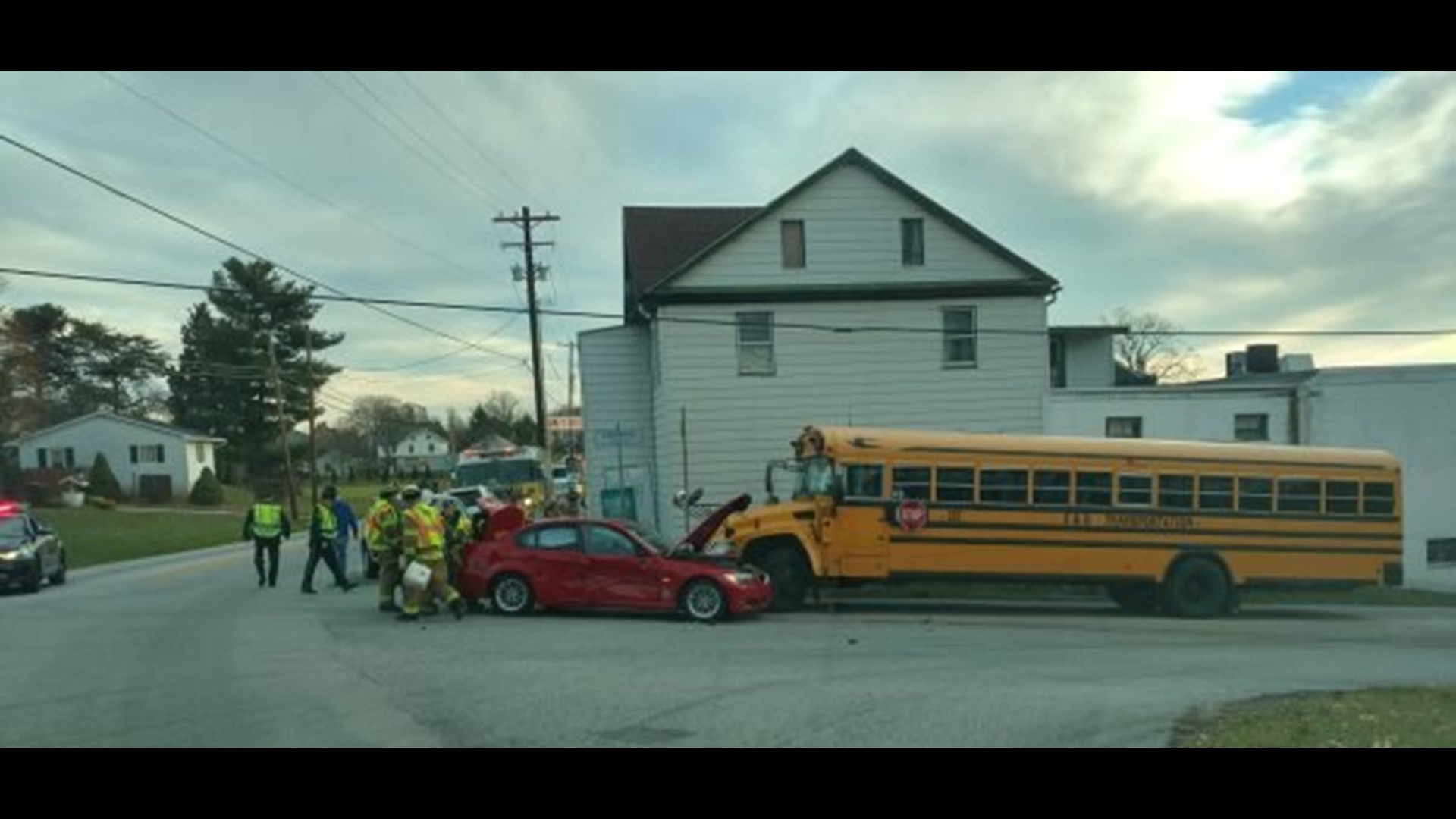 Minor injuries in crash involving York County school bus | fox43.com