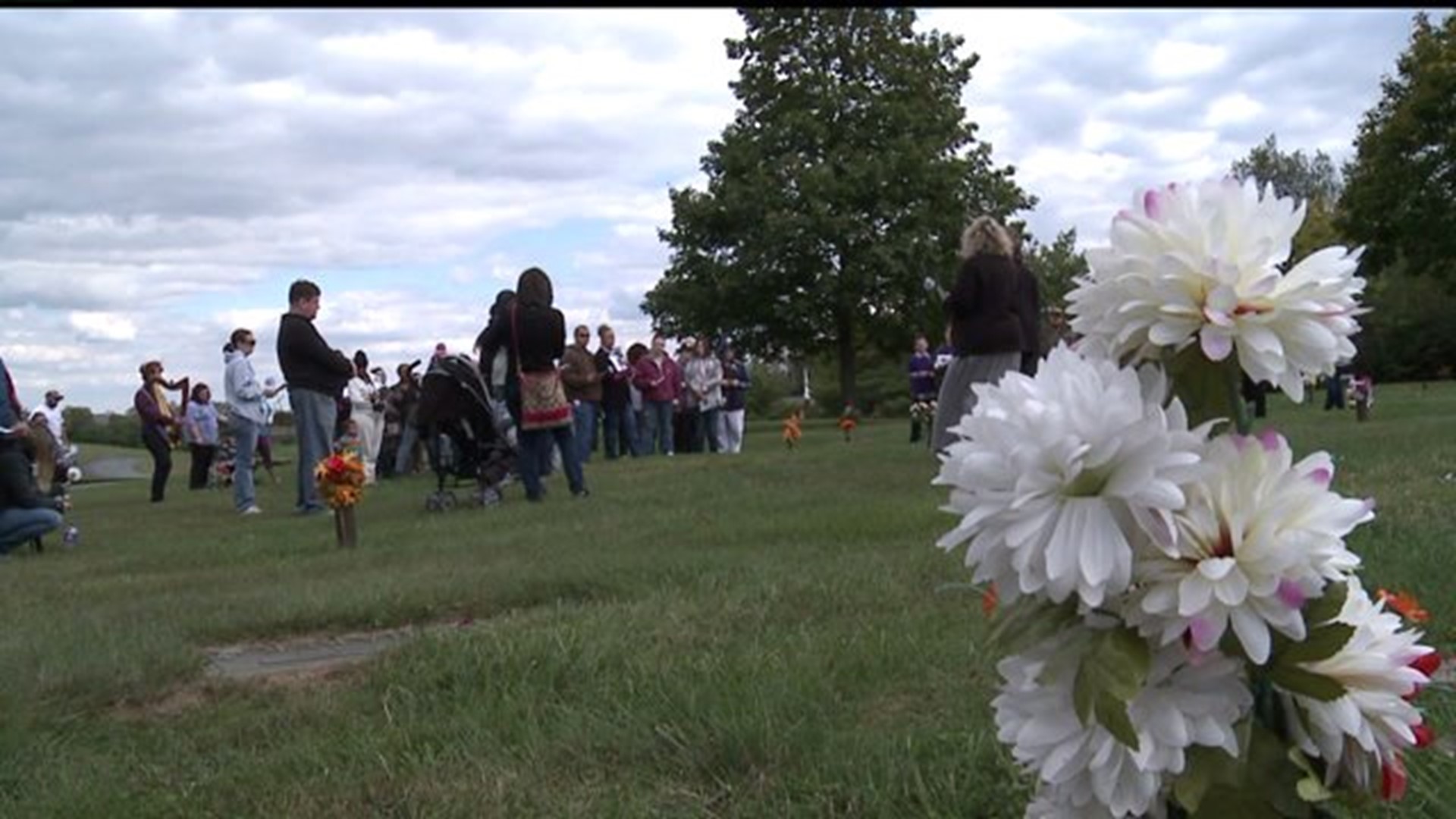 14th Annual Walk to Remember Honors Children who Died