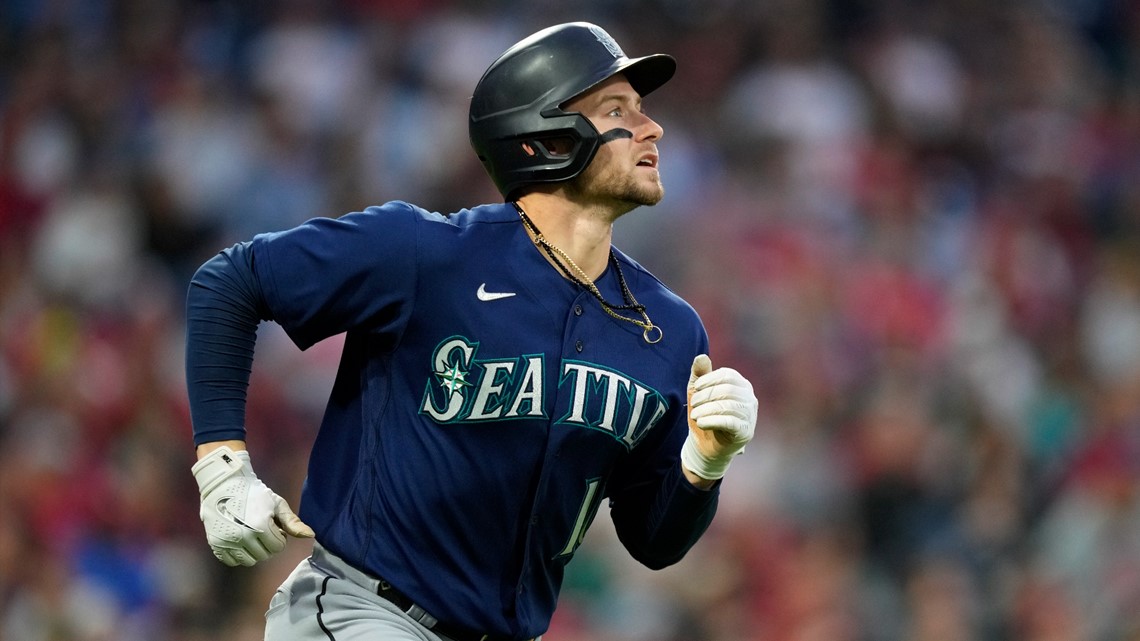 Watch: Mariners' Jarred Kelenic smacks home run for first career hit