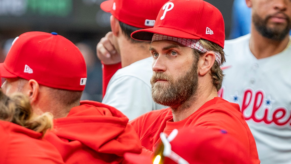 Bryce Harper takes on-field BP for 1st time since surgery